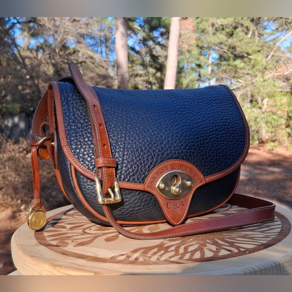 Vintage Dooney & Bourke Black AWL  Large Calvalry Trooper Saddle Bag Crossbody